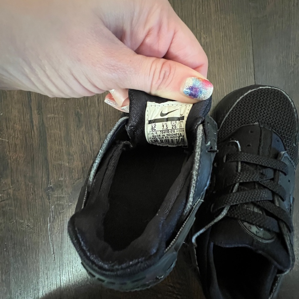 Nike Black Athletic Sneakers for toddlers - Picture 5 of 5